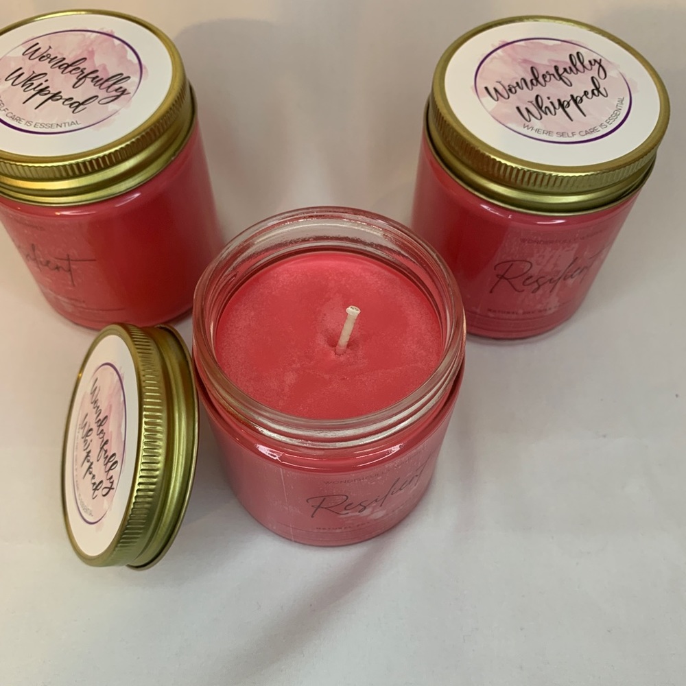 9 oz soy wax candle with a melon scent